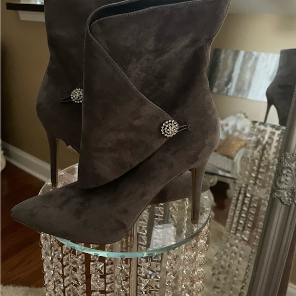 Must have sexy bootie - Picture 1 of 2